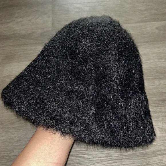 FOREVER 21 Faux Fur Bucket Hat - Picture 5 of 5